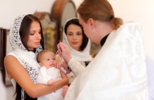 Что нужно крестным для крещения ребенка?