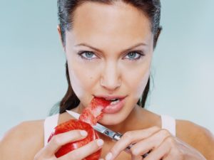 Анжелина джоли как питается