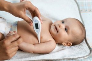 Как новорожденному ребенку мерить температуру?
