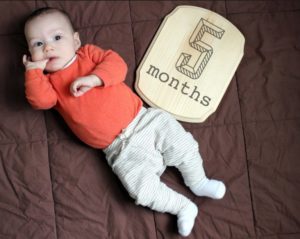 Развитие младенца 5 месяцев