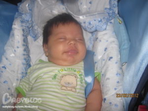 Во сколько малыш агукает