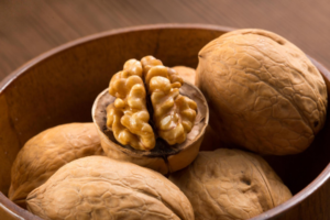Можно ли при кормлении грудью грецкие орехи?