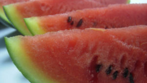 Можно ли при кормлении арбуз?