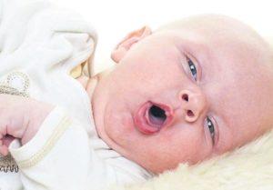 Что делать при кашле у грудного ребенка?