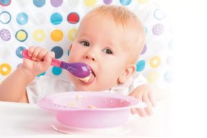 Как ребенка приучить есть самостоятельно?