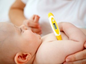 Как новорожденному ребенку измерить температуру?