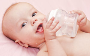 Можно ли новорожденным пить воду?