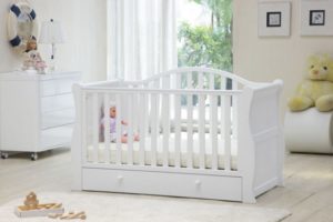 Какая кроватка лучше для малыша?