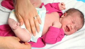 Что делать если ребенка мучают колики?