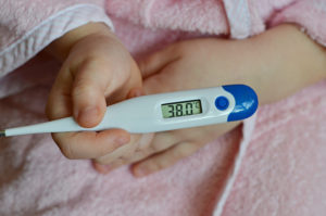 У ребенка держится температура 38 уже неделю