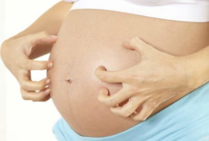 При беременности чешется живот что делать