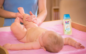 У новорожденного тонус ножек