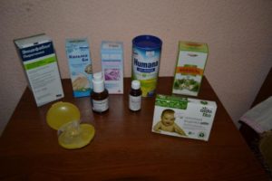 Что лучше давать от коликов новорожденному?