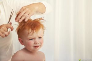 Как подстричь малыша в год?