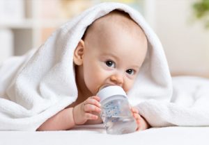 Надо ли грудному ребенку давать воду