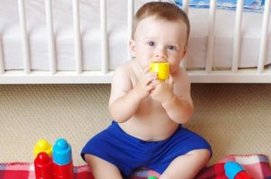 Что умеют малыши в 10 месяцев?