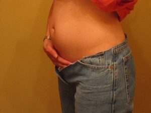 Вздутие живота на 4 недели беременности