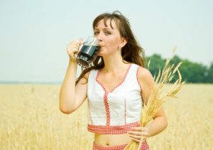 Можно ли кормящим мамам квас?