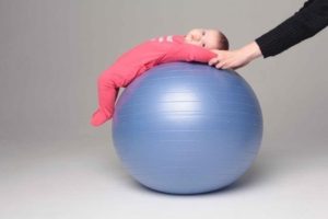 Мяч гимнастический упражнения для детей