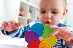 Как научить ребенка цвета?