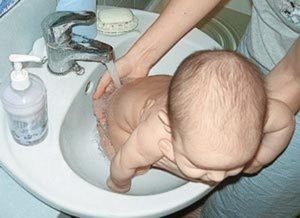 Как мыть письку у новорожденного мальчика?