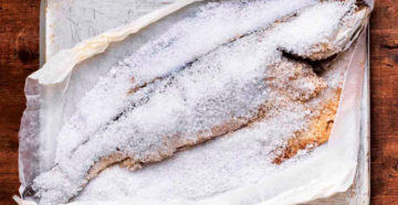 Можно ли кормящим соленую красную рыбу? Можно ли кормящим соленую красную рыбу?